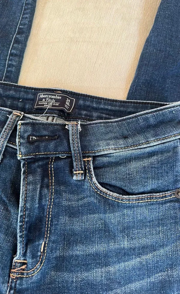 Abercrombie Distressed Skinny Jeans - Image 3