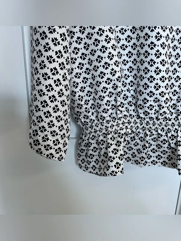 Ann Taylor Floral Border Print Peplum Blouse Mustard White Women Size Medium - Image 2