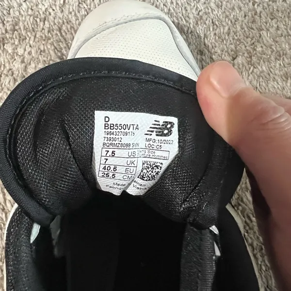 New Balance Unisex Leather 550 Sneaker Women’s size 9 Men’s size 7.5 - Image 5