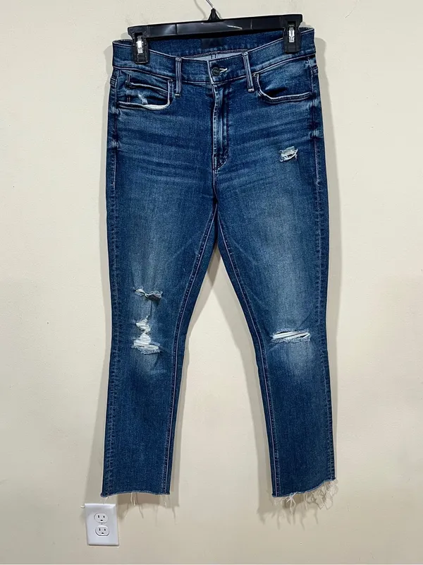 MOTHER Denim Mid Rise Dazzler Ankle Fray jeans in the "Weekend Warrior" size 28 - Image 2