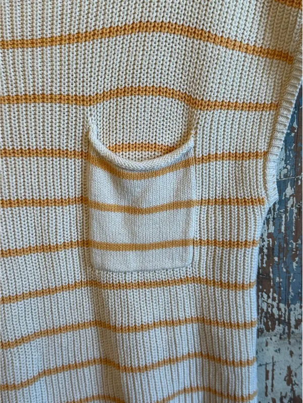 By Together cream yellow knit short sleeve sweater with chest pocket, size Small - Image 3