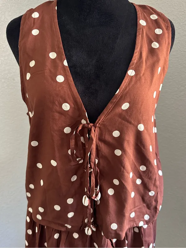 Crescent Bay Brown Polka Dot Sleeveless 2 pc short set - Image 4