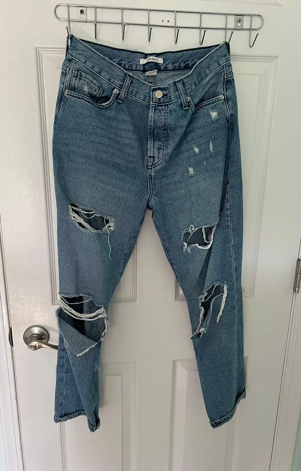 Forever 21 Jeans - Image 3