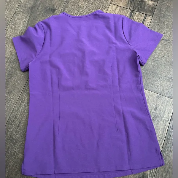 Women’s Figs medical scrub top‎ Purple V-Neck XS - Image 5