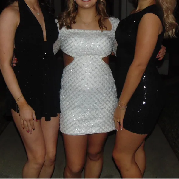 White Mini Formal Dress Size 4 - Image 4