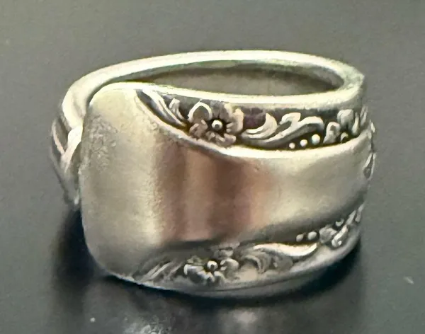 Vintage 1940 “Camilia” Sugar Spoon Ring Size 9 - Image 2