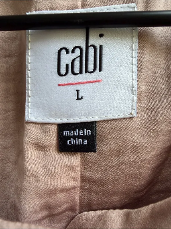 Cabi NWOT Bloom Button Up Blouse Fawn Tan Size Large Style 3603 Sleeveless Satin - Image 5
