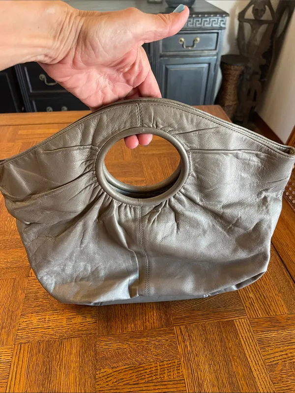Hobo Giorgia Tote Silver Taupe - Image 2