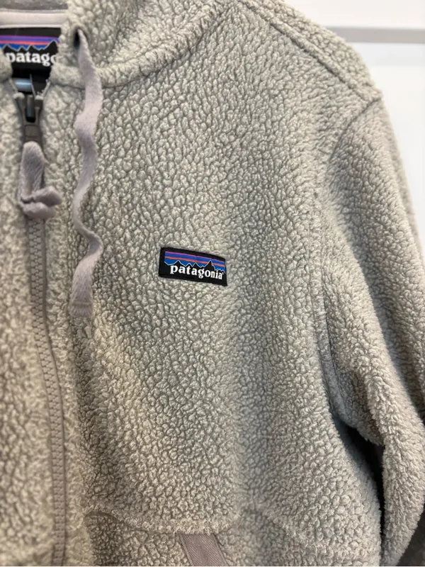 Patagonia hooded Zip Up Sherpa Jacket - Image 3