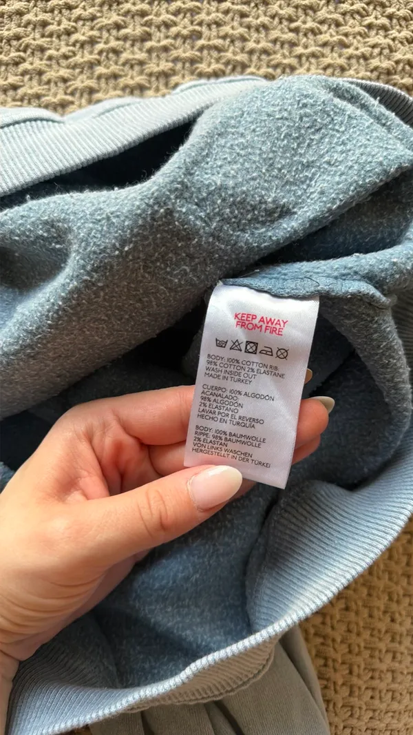 Urban Outfitters “Thanks a Bunch” Embroidered Crewneck - Image 4