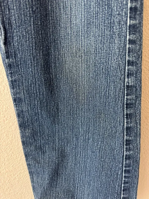 Women’s Dark Blue Embroidered Back-Pocket Jeans - Pink Detail - Image 6