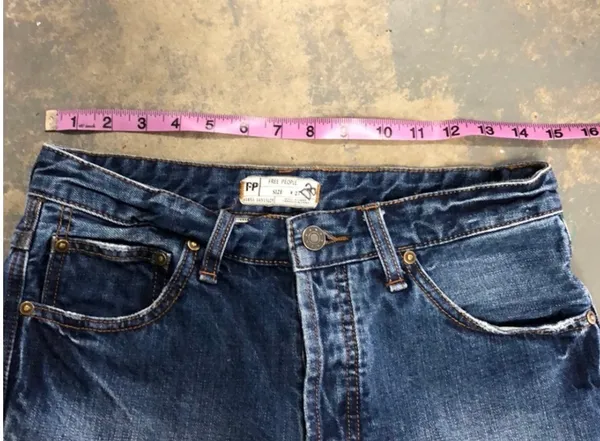  free people short button Bin B17 - Image 2
