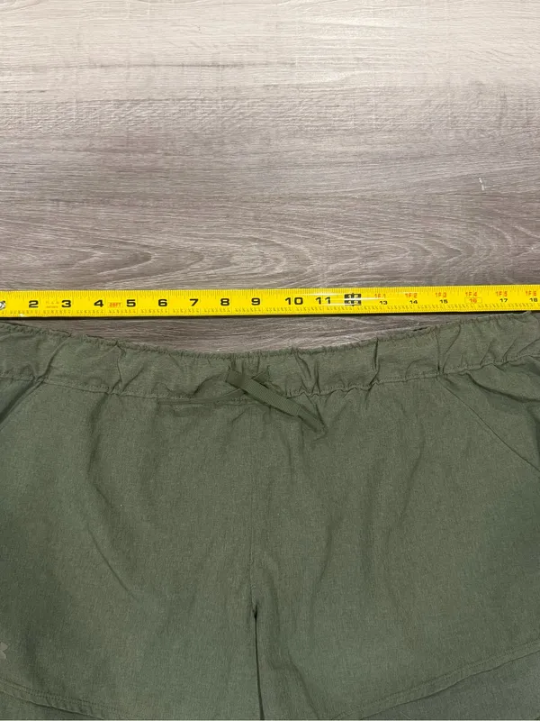 Under Armour Women’s Sage Green Running Shorts Activewear Drawstring Size XL - Image 3