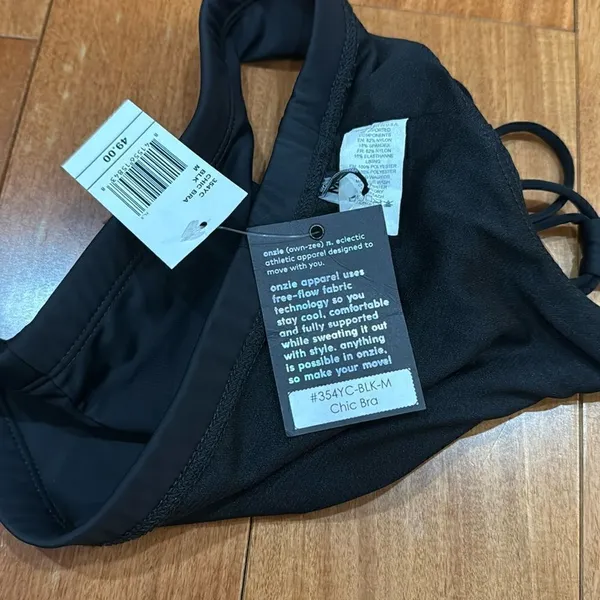 NWT Onzie chic black yago‎ workout sports bra size M - Image 5