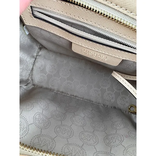 Michael Kors Crossbody Bag Selma White‎ Leather Satchel Purse - Image 7