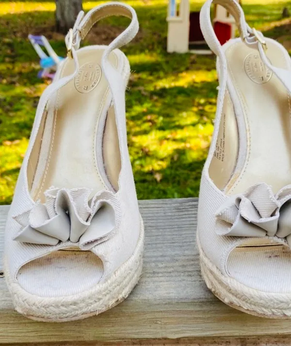American Outfitters New never used Women Shoes Size 11 Wedge beige 5 in heel - Image 3
