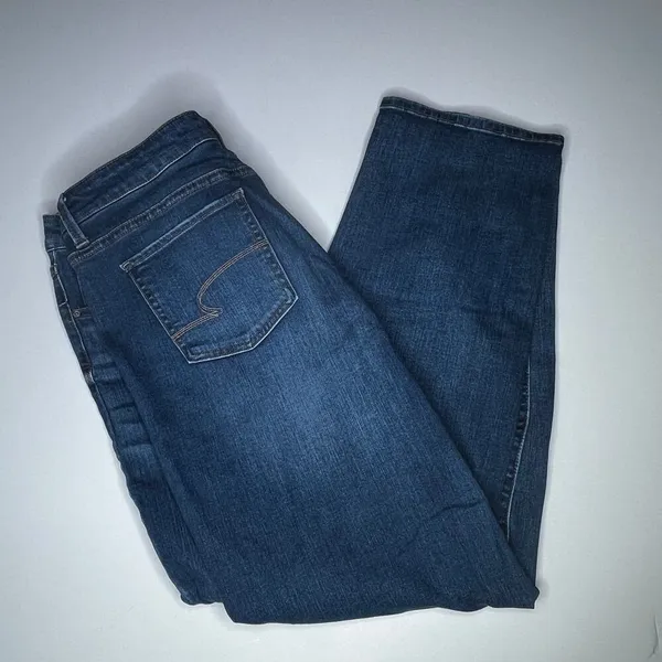 Time & Tru Distressed Medium Wash Straight Leg Jeans 18 - Image 2