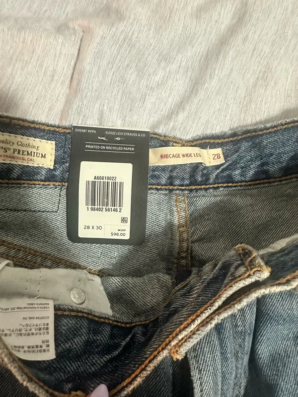 BRAND NEW ribcage Levis  - Image 4