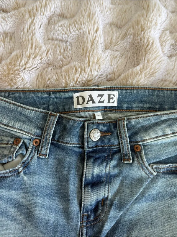 Daze denim bootcut jeans in color “wink” size 25 - Image 3