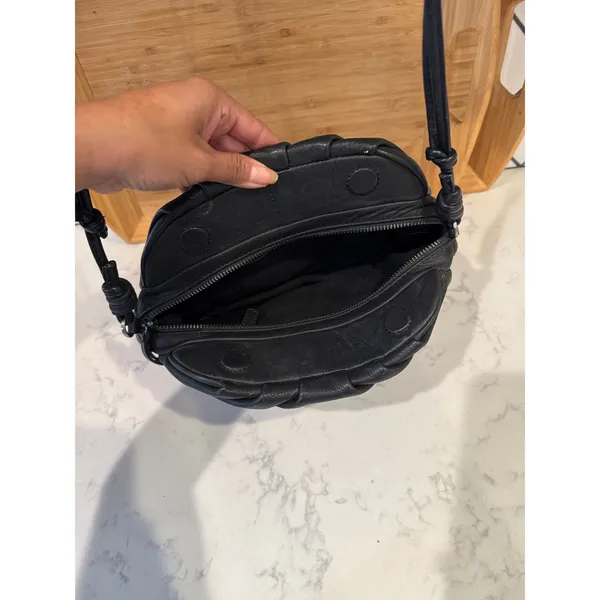 Black leather adjustable strap crossbody shoulder bag minimalist retro western - Image 7