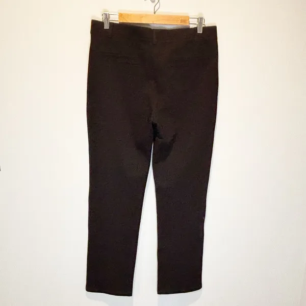Quince Black Ultra-Stretch Ponte Straight Leg Pants - size Large - Image 3