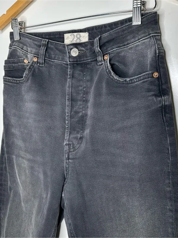 Free People We The Free Zuri Mom Jeans Washed Black Distressed Size 28 - Image 8