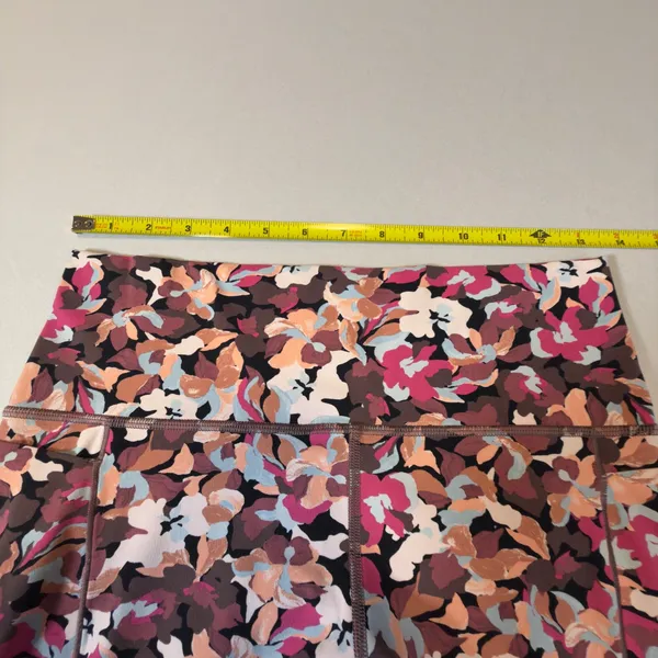 Athleta‎ Transcend Stash Tight Floral Camo High Rise Leggings L Workout Running - Image 9
