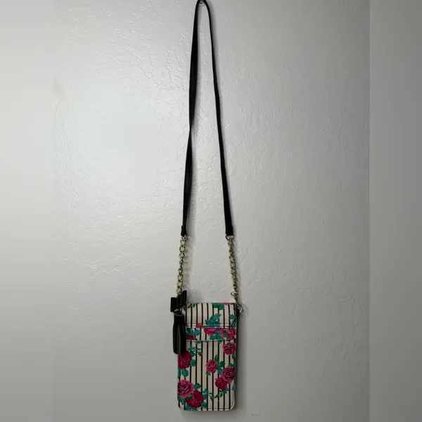 Betsey Johnson Crossbody Purse Wallet Handbag‎ Roses Stripes Snap Y2K Girlie Fem - Image 3