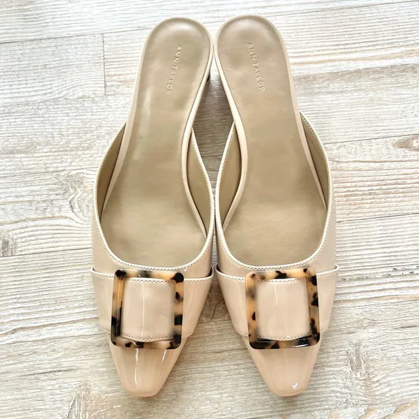 Ann Taylor Tortoiseshell Buckle Patent Leather Mule Kitten Heel Pumps | Nude 8.5 - Image 2