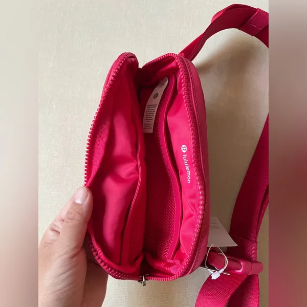 Lululemon Everywhere Belt Bag 1L - Cherry Mist - Image 11