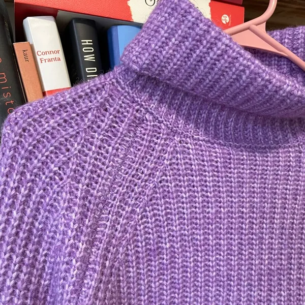 lovely purple turtleneck sweater Size M - Image 4
