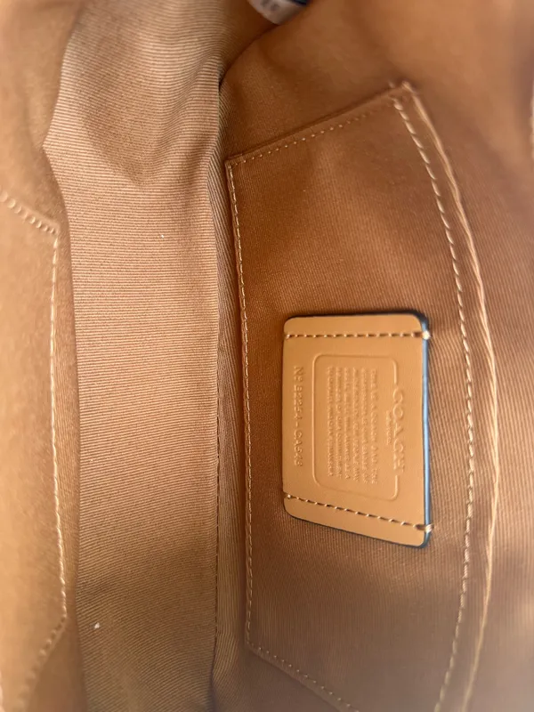 Coach Outlet Teri Shoulder Bag In Signature Canvas (Style: CV933 - Image 4