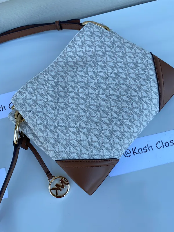 MK Nicole Large Triple Compartment Crossbody- Vanilla - Image 6