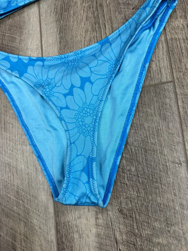 Triangl Blue Floral Bikini Set - Image 5
