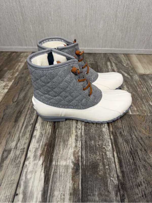 Women’s Gray and White Winter Duck Boots Size 8 - Image 10