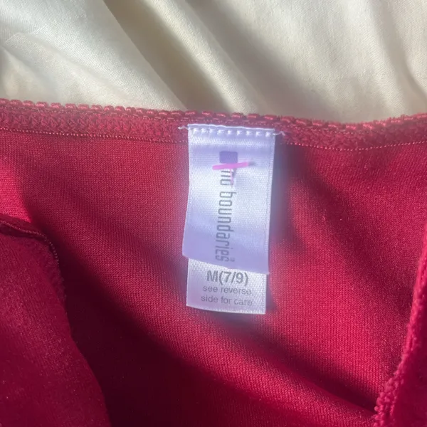 No boundaries red lace Y2K tank top - Image 4