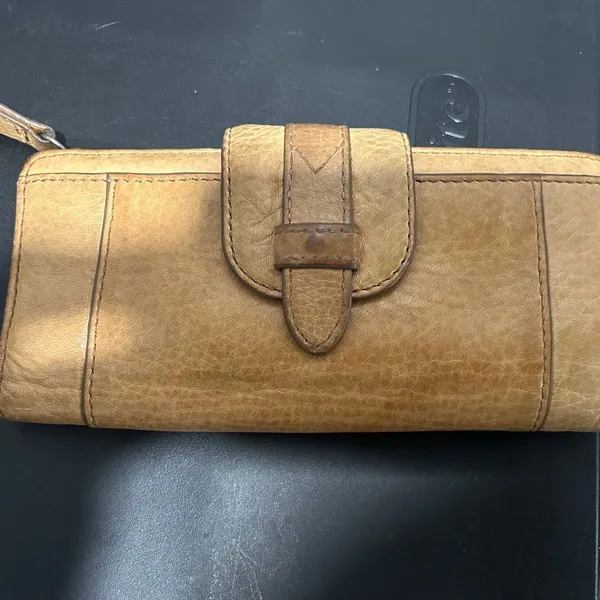 Fossil Tan Leather Accent - Image 6