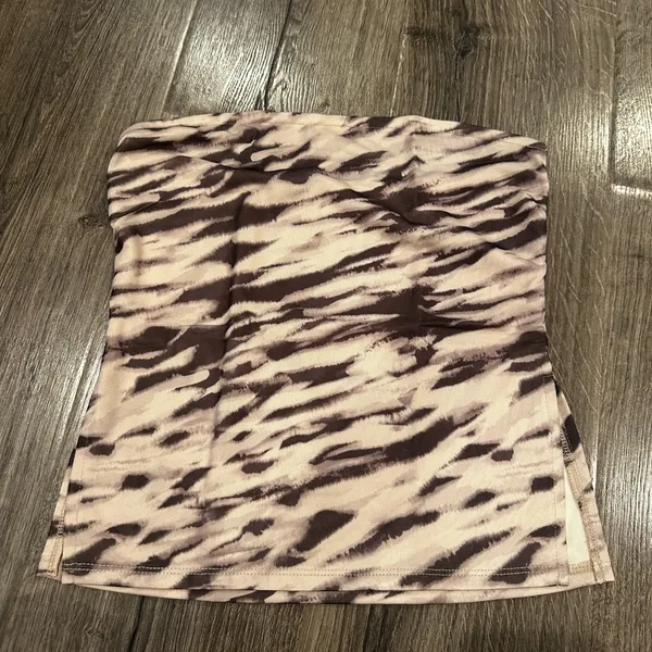 Grey Bandit Tiger Print Strapless Top - Image 2