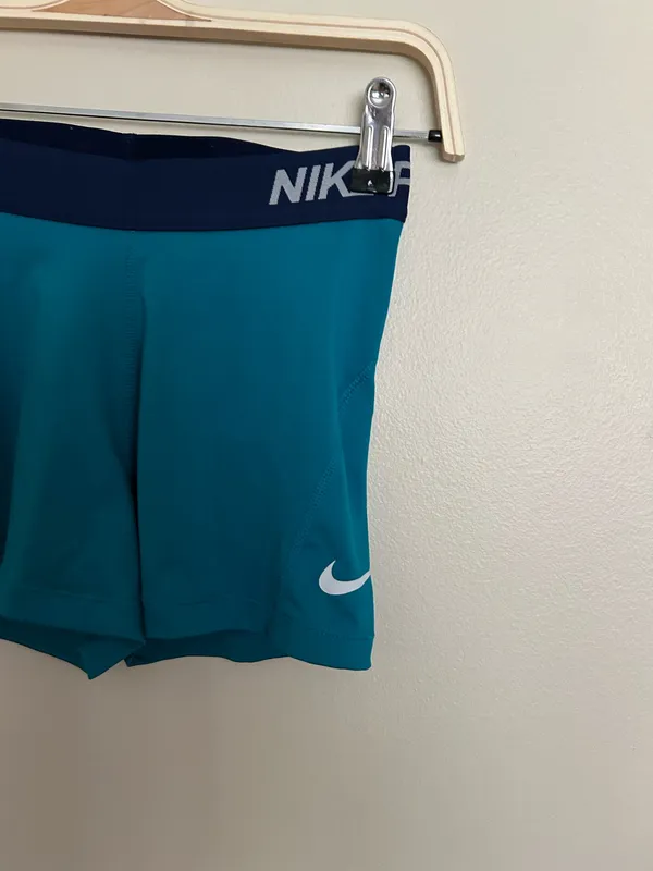 Nike Pro Shorts (S)  - Image 2