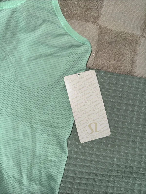 NWT Lululemon Run: Swiftly Racerback‎ size 12 - Image 2