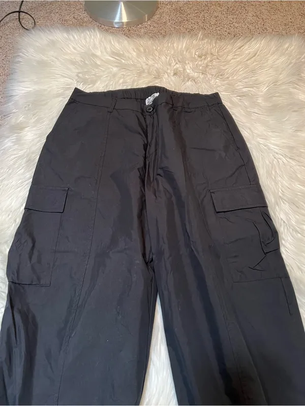 Future Collective Womens Size Medium Cargo Jogger Pants Black Windbreaker Cotton - Image 4