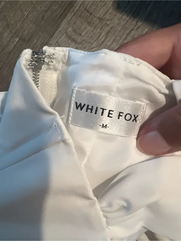 White fox White Structured Corset Crop Top with Wide Straps - Image 10