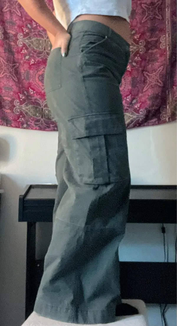 Cotton On Cargo Pants Green - Image 5