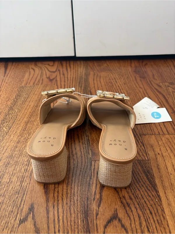 a new day Kathleen Tan Jeweled Block Heel Slide Sandals Size 7.5 New with Tags - Image 4