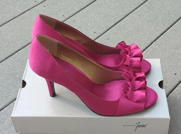 NWT Jacqueline Ferrar Satin Tiffany Peep Toe Heels | Satin Peep Toe Heels - Image 4