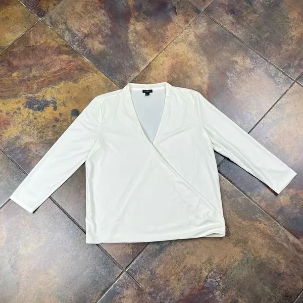 Ann Taylor Factory White Wrap Crossover Blouse Medium - Image 4