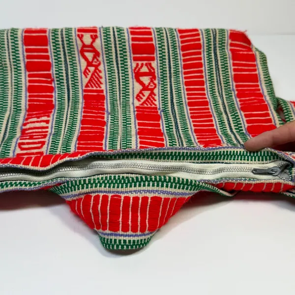 Handwoven Boho‎ Crossbody Bag Red Green Geometric Bird Motif Tassels Festival - Image 3