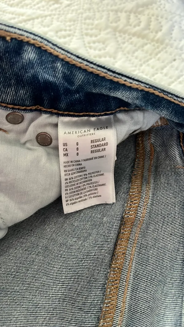 American Eagle Flare Jeans - Image 3