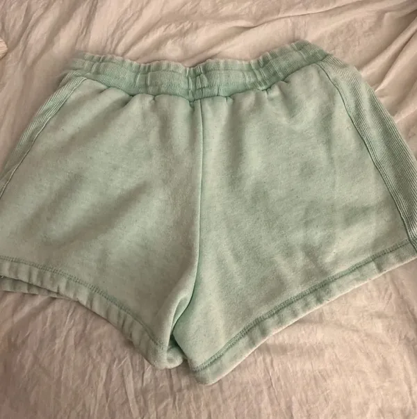 Boutique shop shorts Green Size M - Image 2