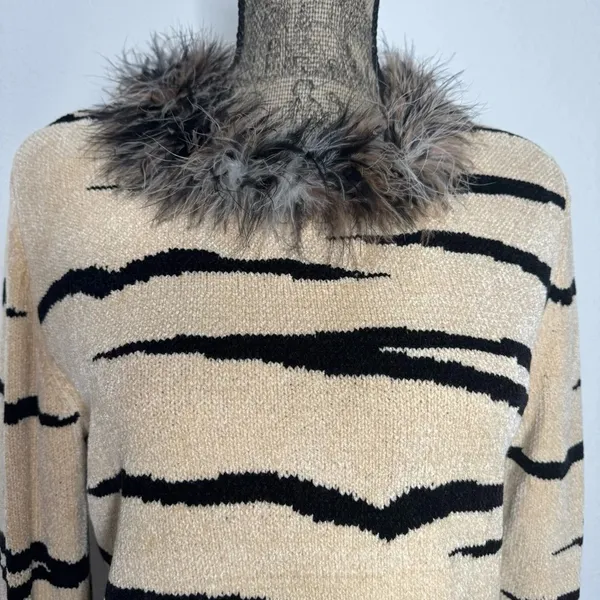 Elizabeth New York Tan Black Fuzzy Collar Rare Vintage Sweater Top Small - Image 3
